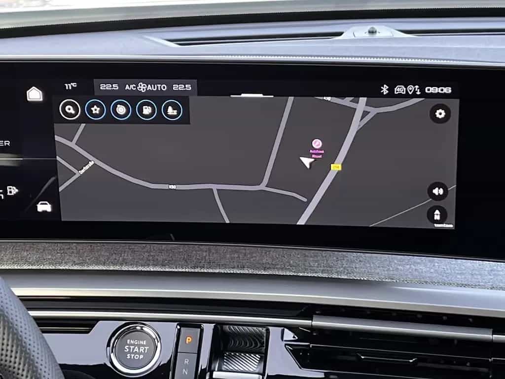 Peugeot 3008 1,2 Pure Tech GT 19" Alu AHK RFK Navi Full null-photo-17