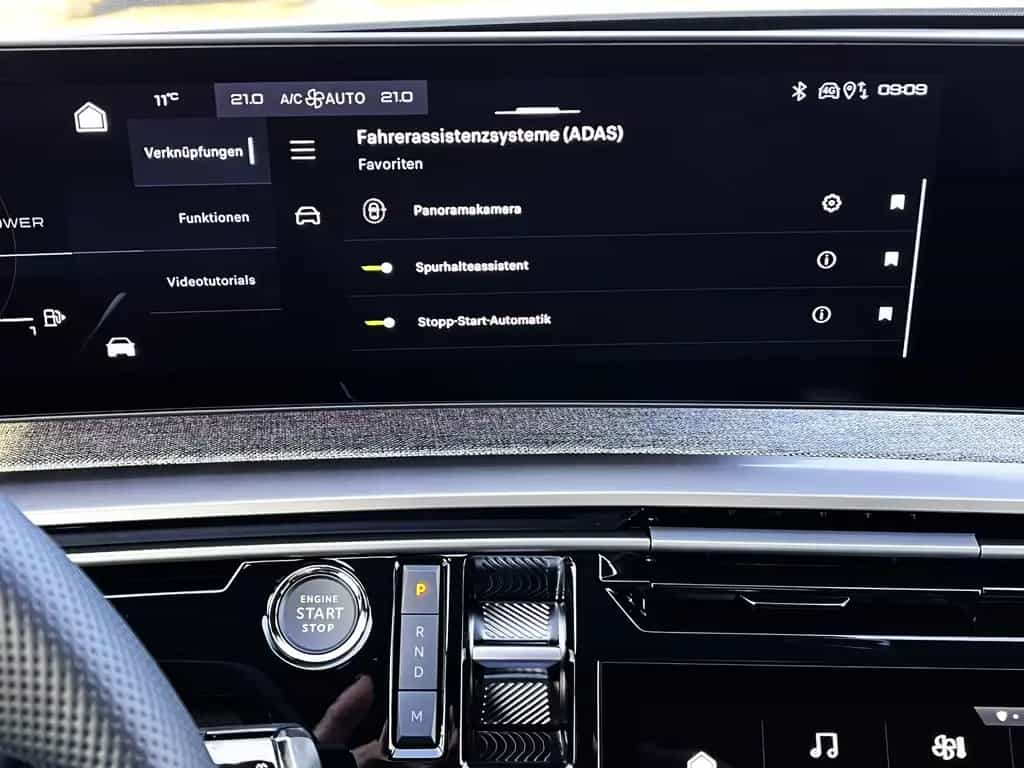 Peugeot 3008 1,2 Pure Tech GT 19" Alu AHK RFK Navi Full null-photo-22