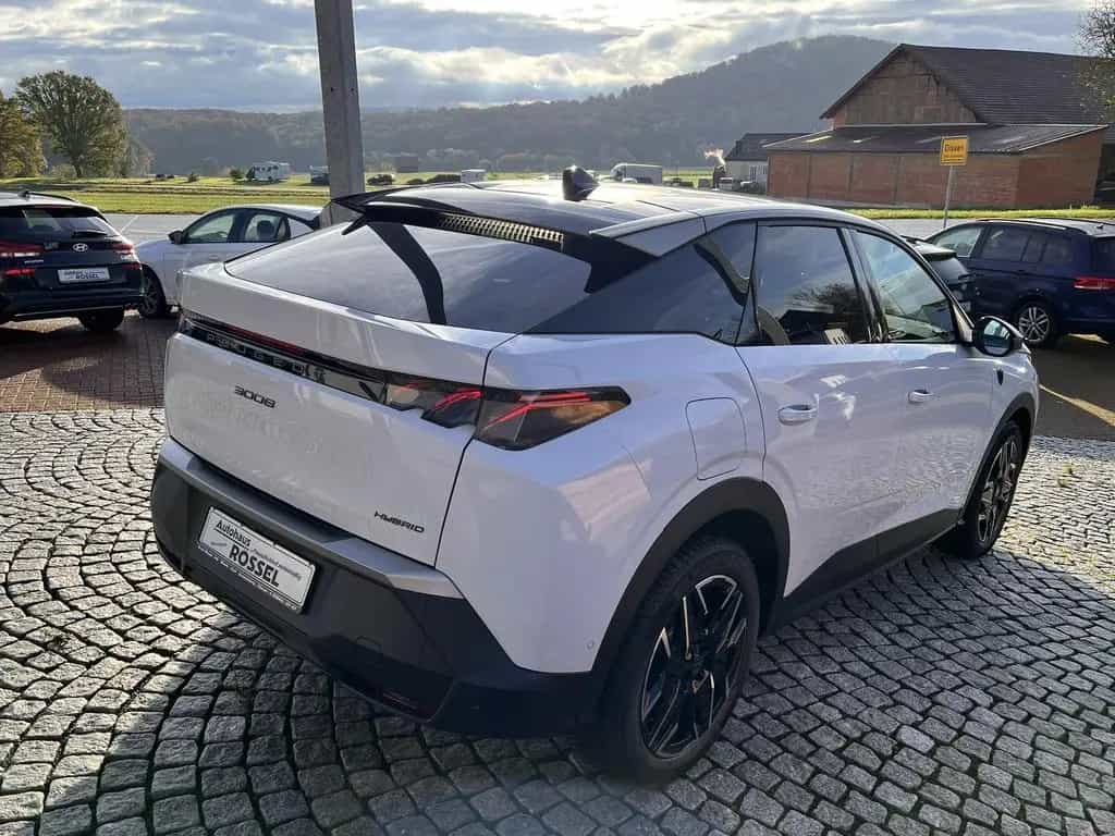 Peugeot 3008 1,2 Pure Tech GT 19" Alu AHK RFK Navi Full null-photo-3