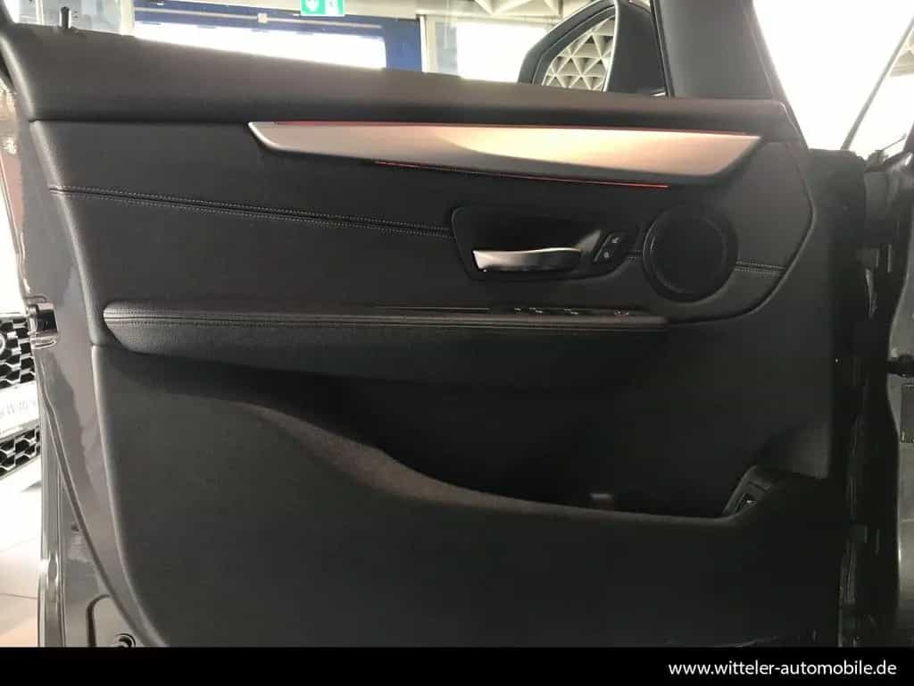 BMW 218 2er Active Tourer - 218i Luxury Line Navi/LED/PC 07/2020-photo-16
