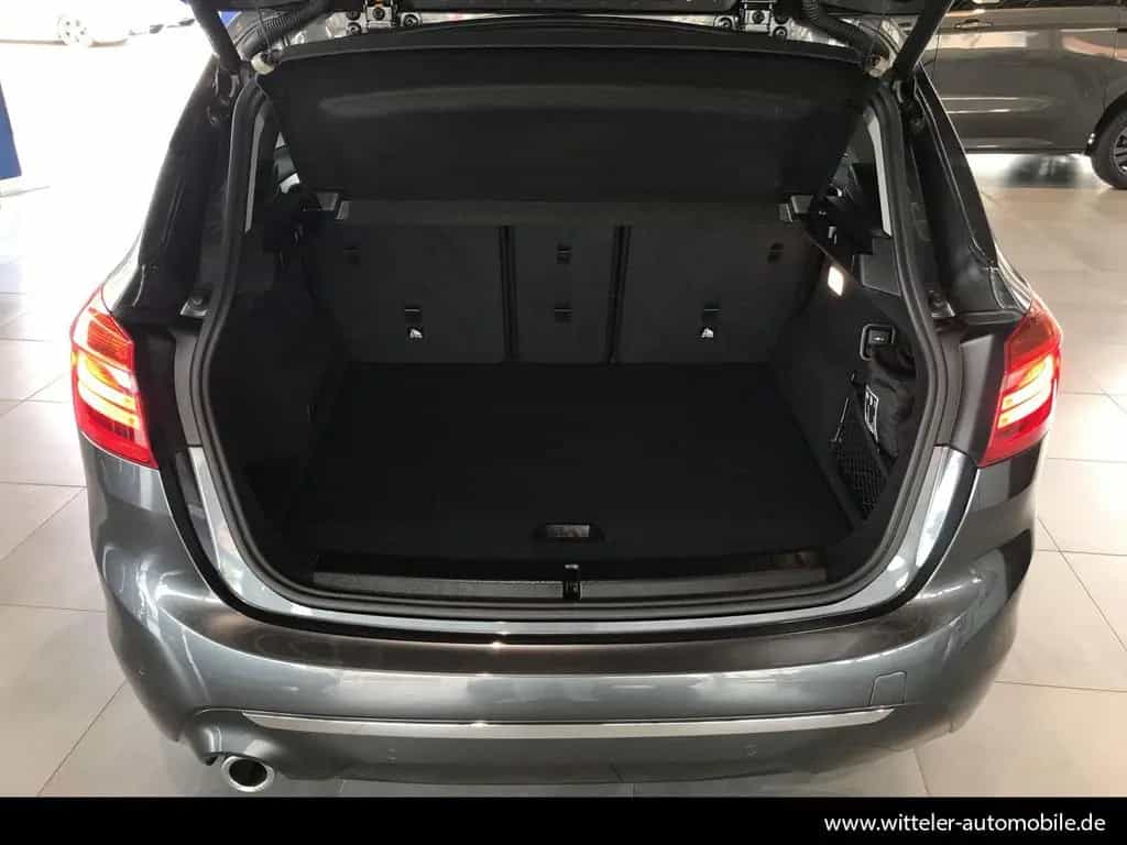 BMW 218 2er Active Tourer - 218i Luxury Line Navi/LED/PC 07/2020-photo-18