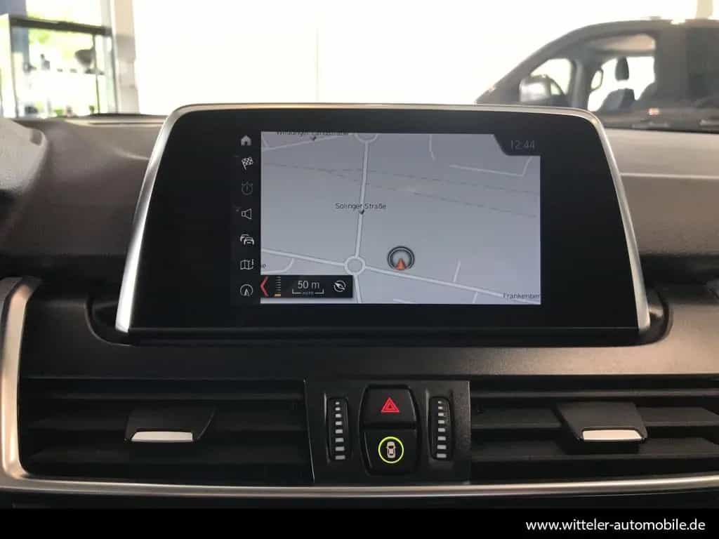 BMW 218 2er Active Tourer - 218i Luxury Line Navi/LED/PC 07/2020-photo-22