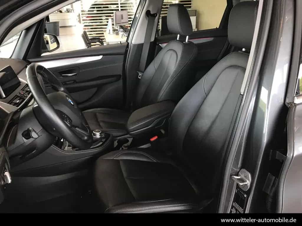 BMW 218 2er Active Tourer - 218i Luxury Line Navi/LED/PC 07/2020-photo-5