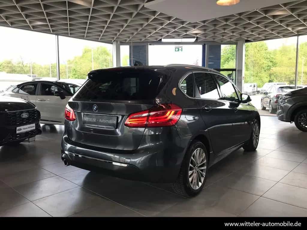BMW 218 2er Active Tourer - 218i Luxury Line Navi/LED/PC 07/2020-photo-9