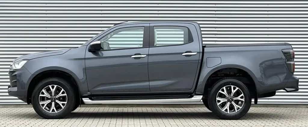 Isuzu D-Max 1.9 Double Cab lang L automatik 4x4 09/2023-photo-2