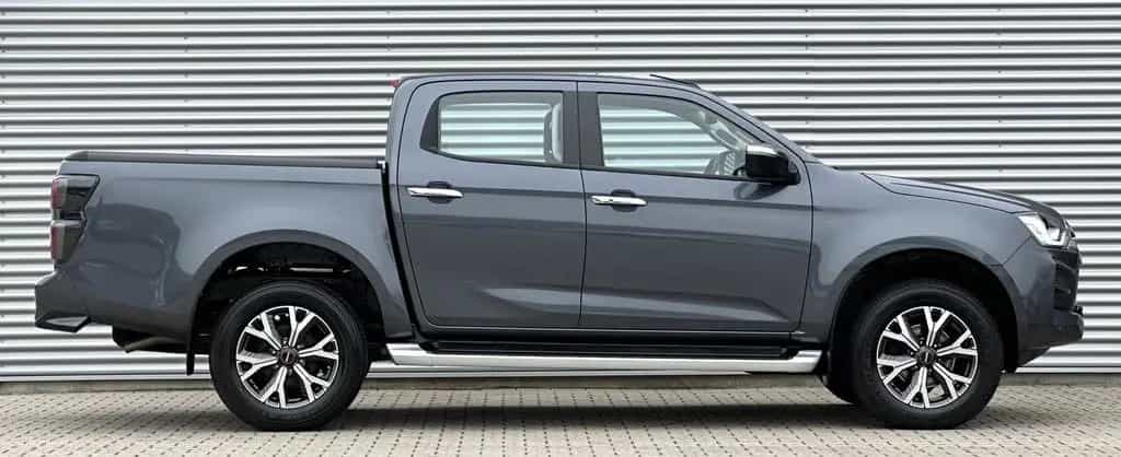 Isuzu D-Max 1.9 Double Cab lang L automatik 4x4 09/2023-photo-4