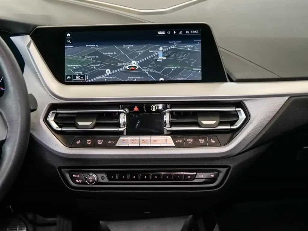 BMW 118 i Advantage Aut Nav LED PDCv+h HiFi 05/2022-photo-12