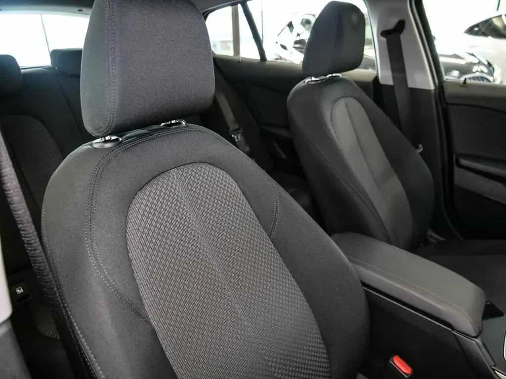 BMW 118 i Advantage Aut Nav LED PDCv+h HiFi 05/2022-photo-16