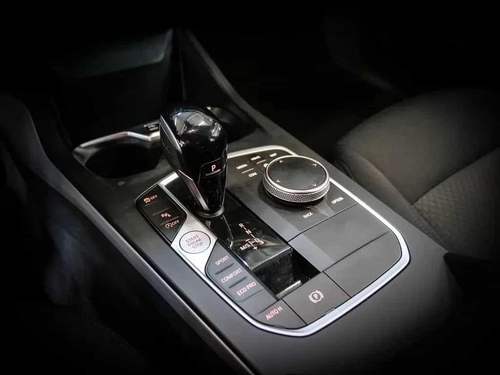 BMW 118 i Advantage Aut Nav LED PDCv+h HiFi 05/2022-photo-19