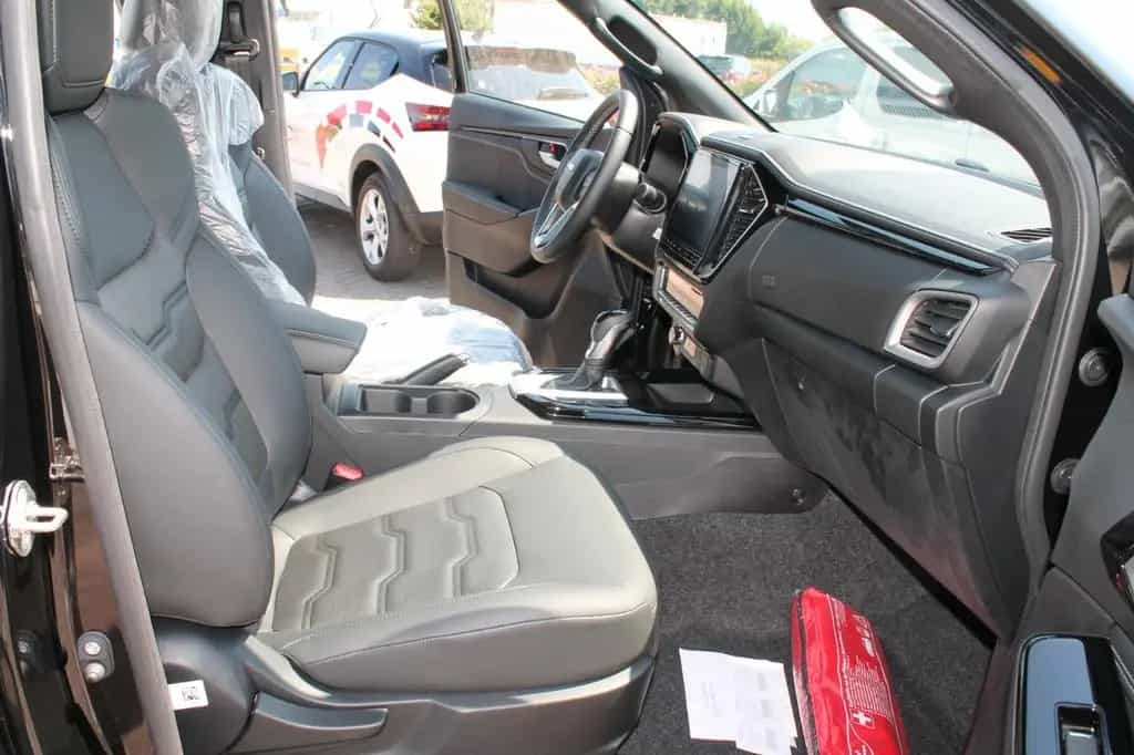 Isuzu D-Max Double Cab 4WD V-CROSS Automatik 03/2025-photo-13