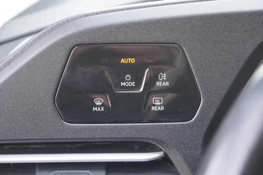 Volkswagen Caddy 1.5 TSI DSG Maxi Life *ACC*LED*7Sitze* 01/2023-photo-27