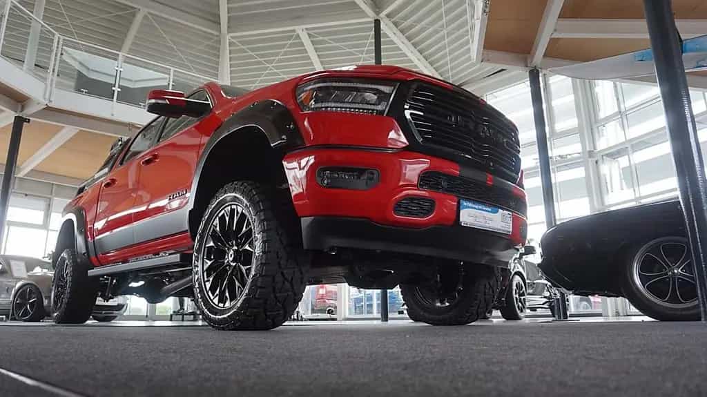 Dodge RAM 1500 HEMI Hoch-Breit* Navi12*Alu20*Crew-Cab 04/2023-photo-4