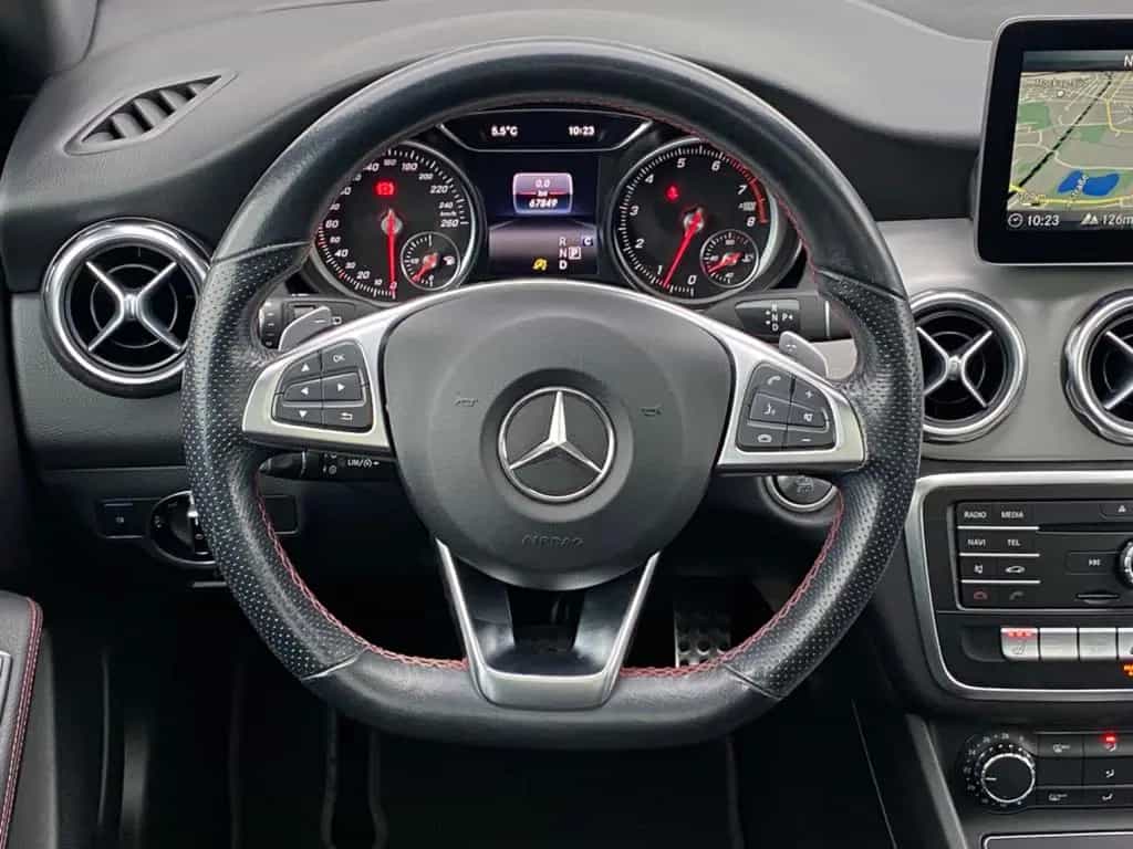 Mercedes-Benz GLA 250 7G AMG Line LED Navi SHZ PDC Panorama 04/2019-photo-14
