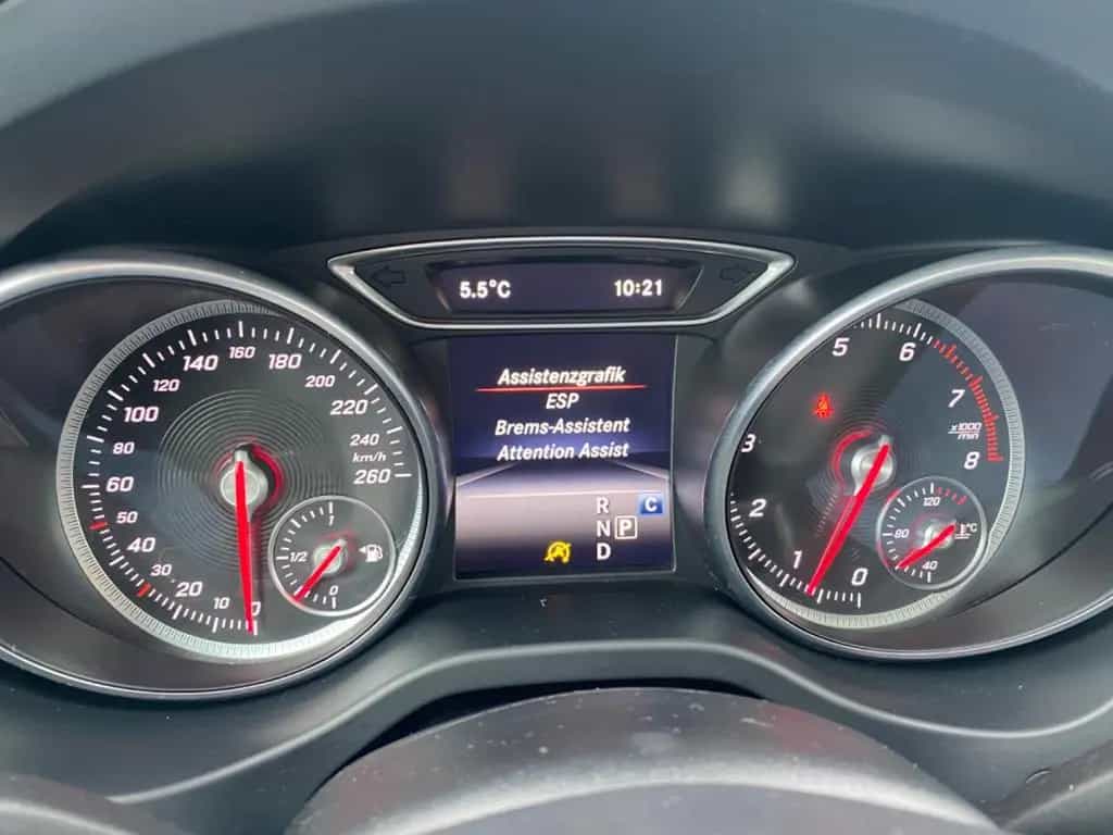 Mercedes-Benz GLA 250 7G AMG Line LED Navi SHZ PDC Panorama 04/2019-photo-16