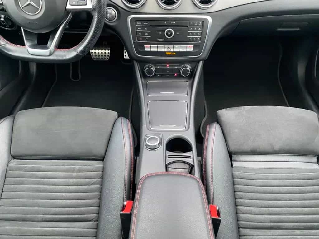 Mercedes-Benz GLA 250 7G AMG Line LED Navi SHZ PDC Panorama 04/2019-photo-17