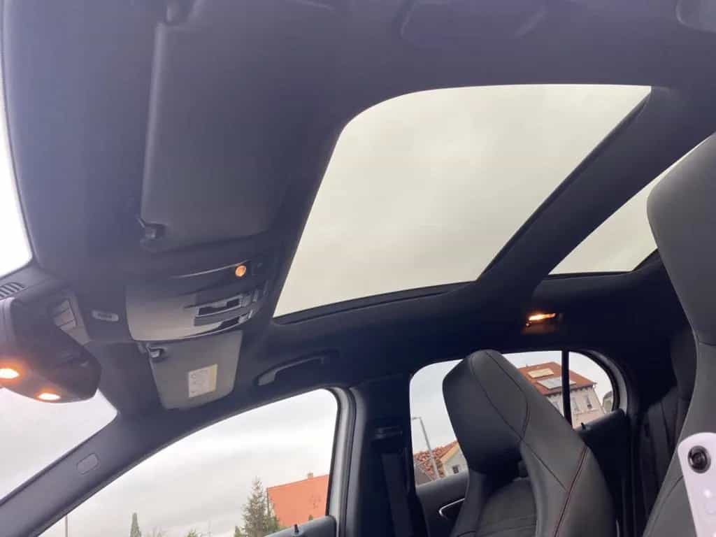 Mercedes-Benz GLA 250 7G AMG Line LED Navi SHZ PDC Panorama 04/2019-photo-19