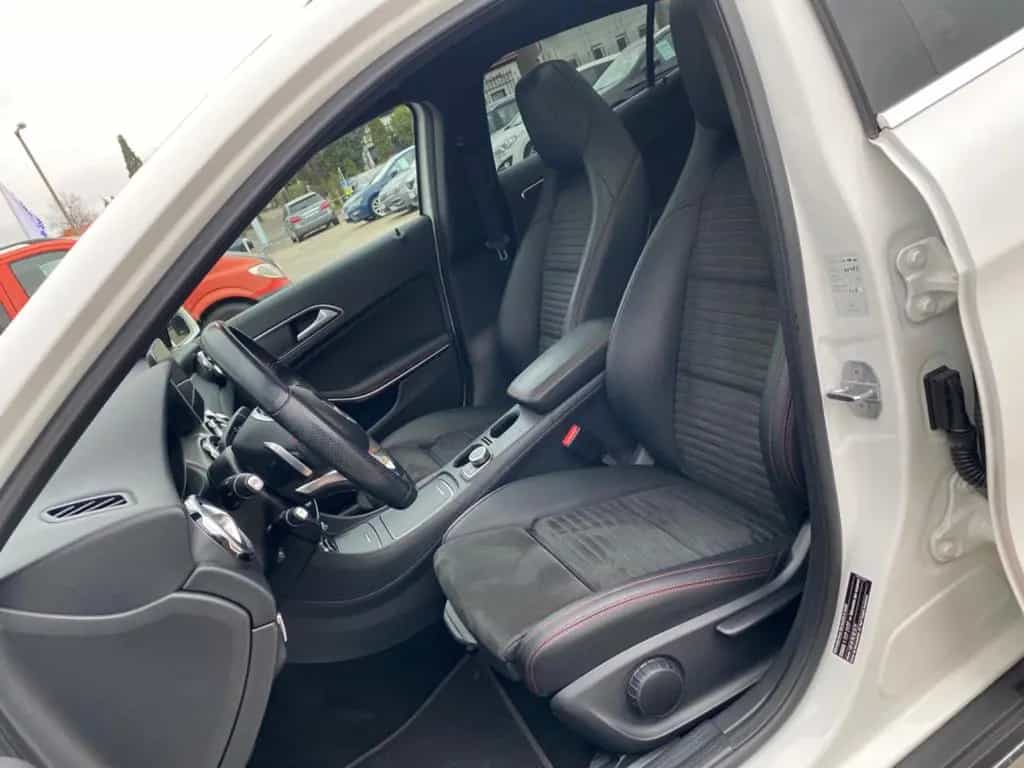 Mercedes-Benz GLA 250 7G AMG Line LED Navi SHZ PDC Panorama 04/2019-photo-7