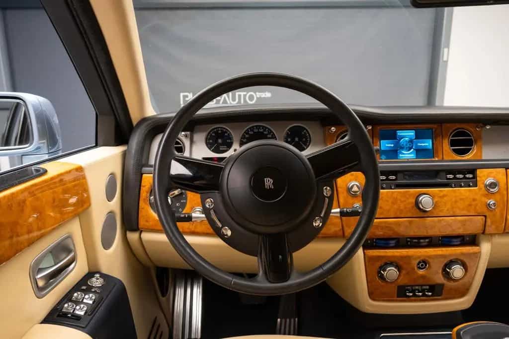Rolls-Royce Phantom 08/2003-photo-21