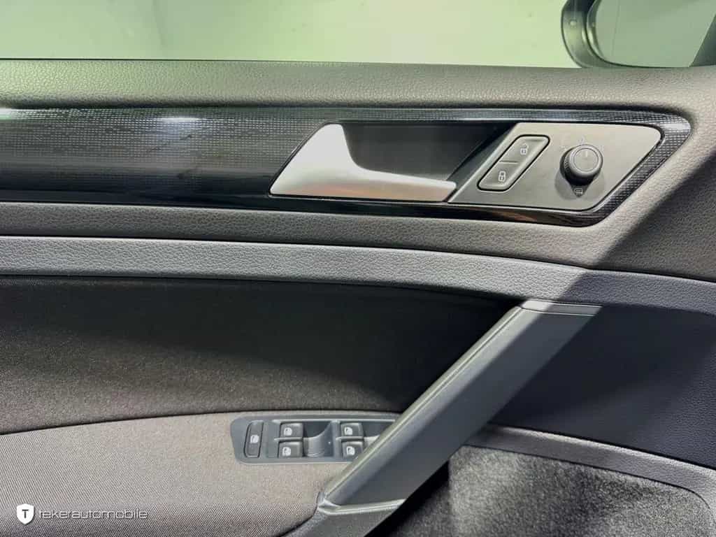 Volkswagen Golf VII 1.5 TSI Sound *Navigation*CarPlay* Sta 08/2017-photo-17