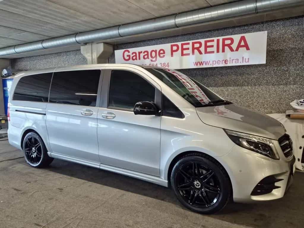 Mercedes-Benz V 250 D AMG LINE 7 SITZE CUIR NAVI 1 HAND 06/2019-photo-1