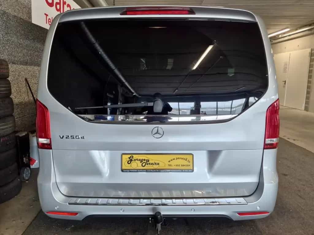 Mercedes-Benz V 250 D AMG LINE 7 SITZE CUIR NAVI 1 HAND 06/2019-photo-3