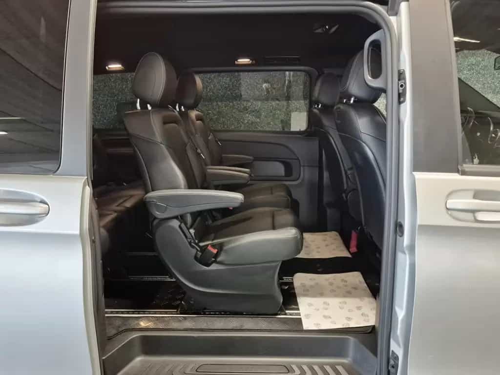 Mercedes-Benz V 250 D AMG LINE 7 SITZE CUIR NAVI 1 HAND 06/2019-photo-5