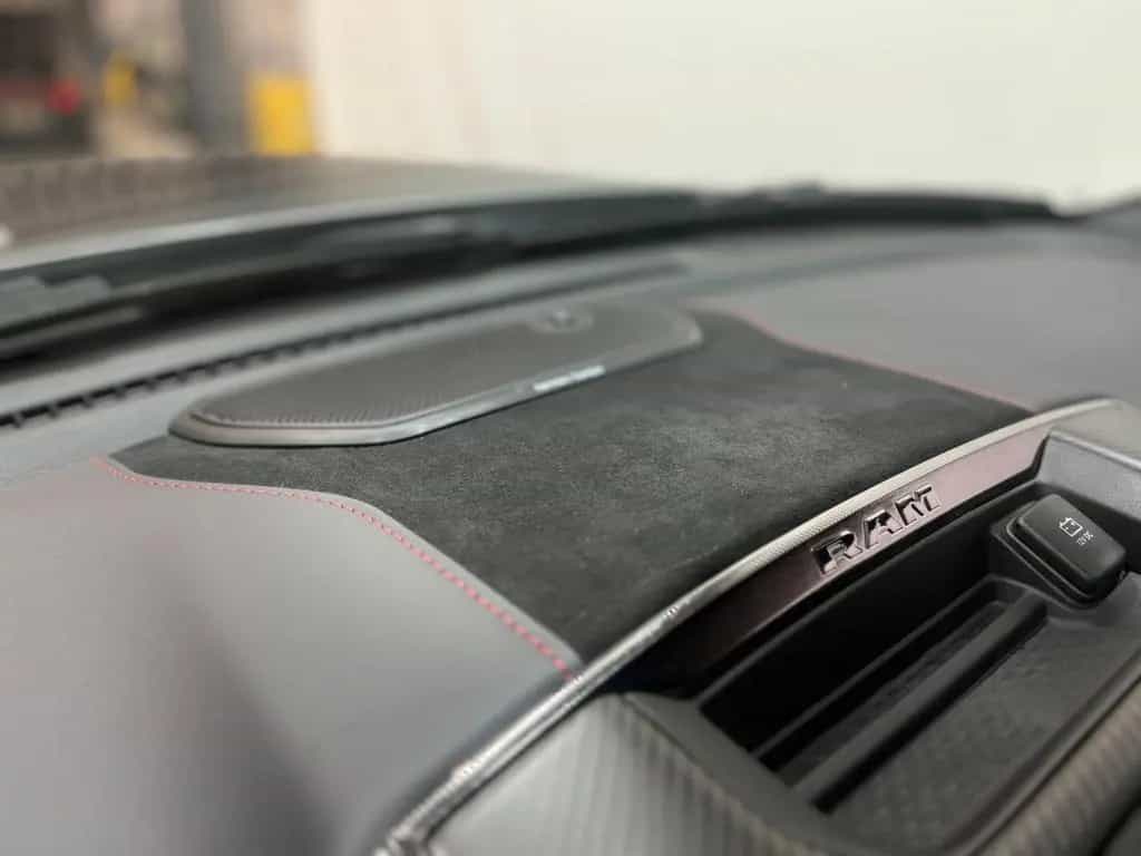 Dodge RAM 1500 RHO H/O null-photo-18