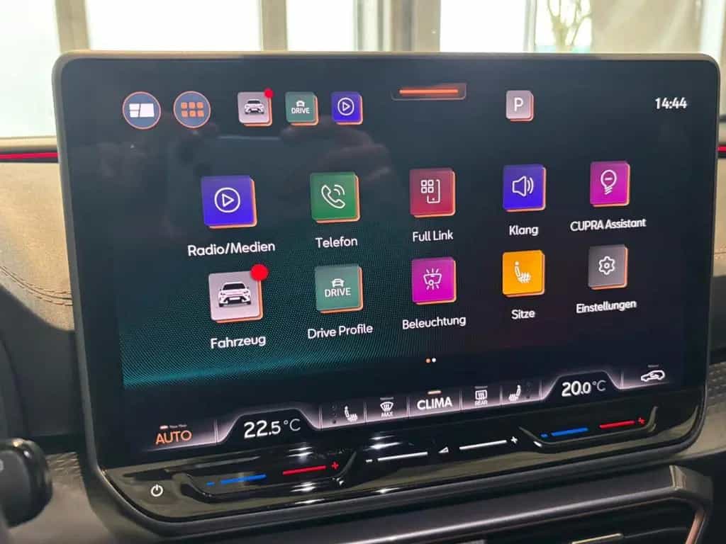 Cupra Formentor 1.5 eTSI KAMERA*KEYLES 09/2024-photo-20