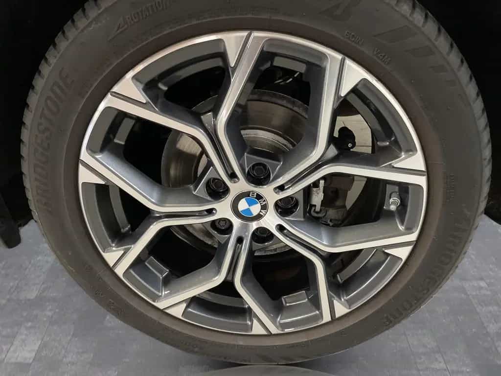 BMW X1 sDrive18i Navi Parkassist LED Sitzheizung 06/2022-photo-10