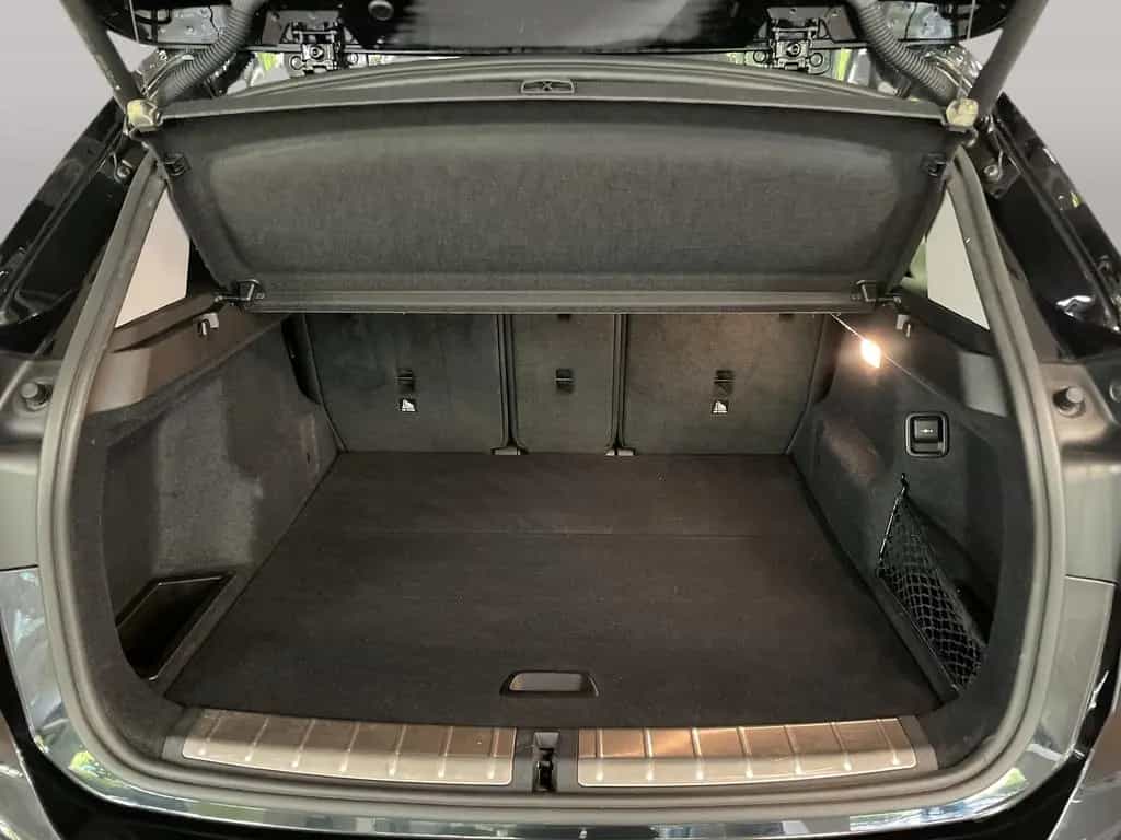 BMW X1 sDrive18i Navi Parkassist LED Sitzheizung 06/2022-photo-12
