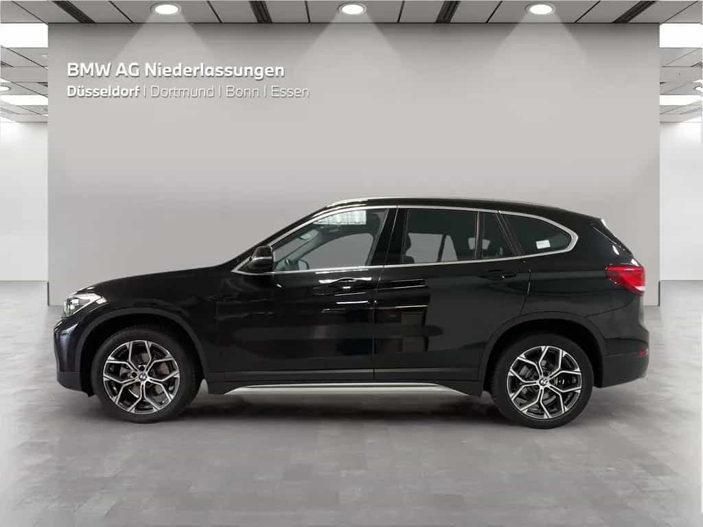 BMW X1 sDrive18i Navi Parkassist LED Sitzheizung 06/2022-photo-2