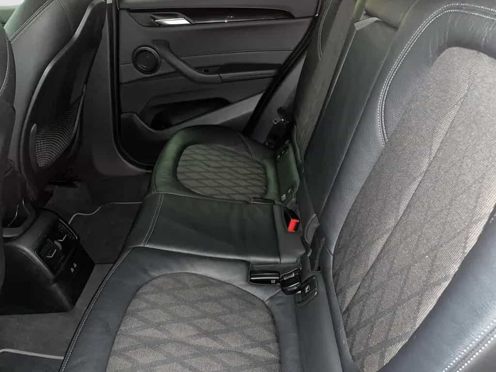 BMW X1 sDrive18i Navi Parkassist LED Sitzheizung 06/2022-photo-9