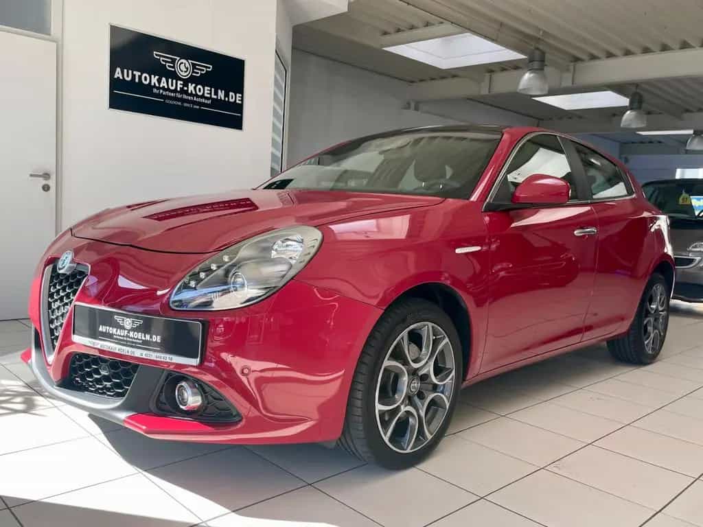 Alfa Romeo Giulietta Super 1,4 Automati/Navi/Leder/Glasdach 03/2018-photo-1