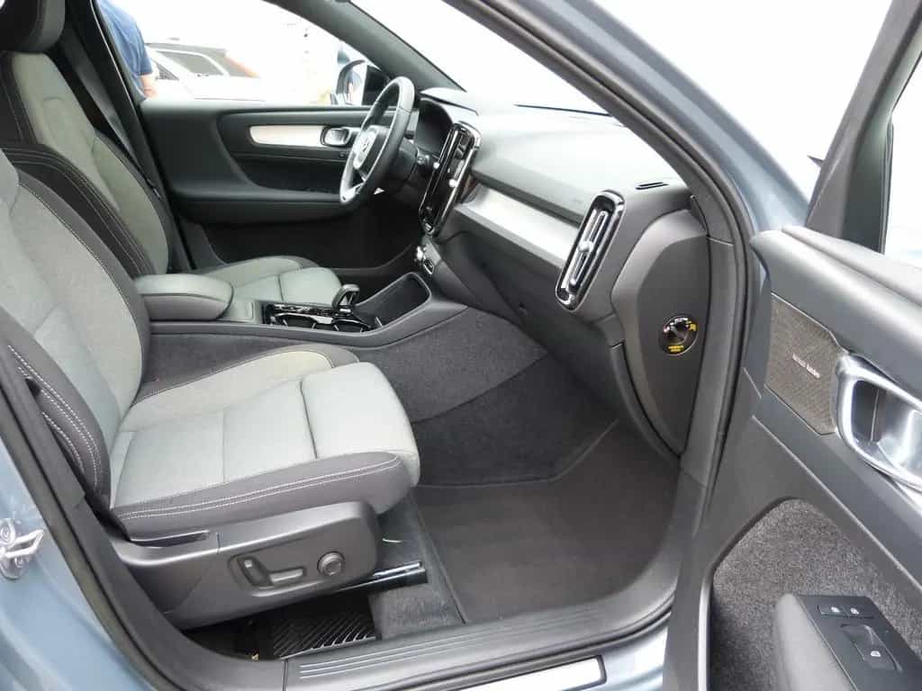 Volvo XC40 B3 Plus Dark ACC BLIS AHK 02/2023-photo-11