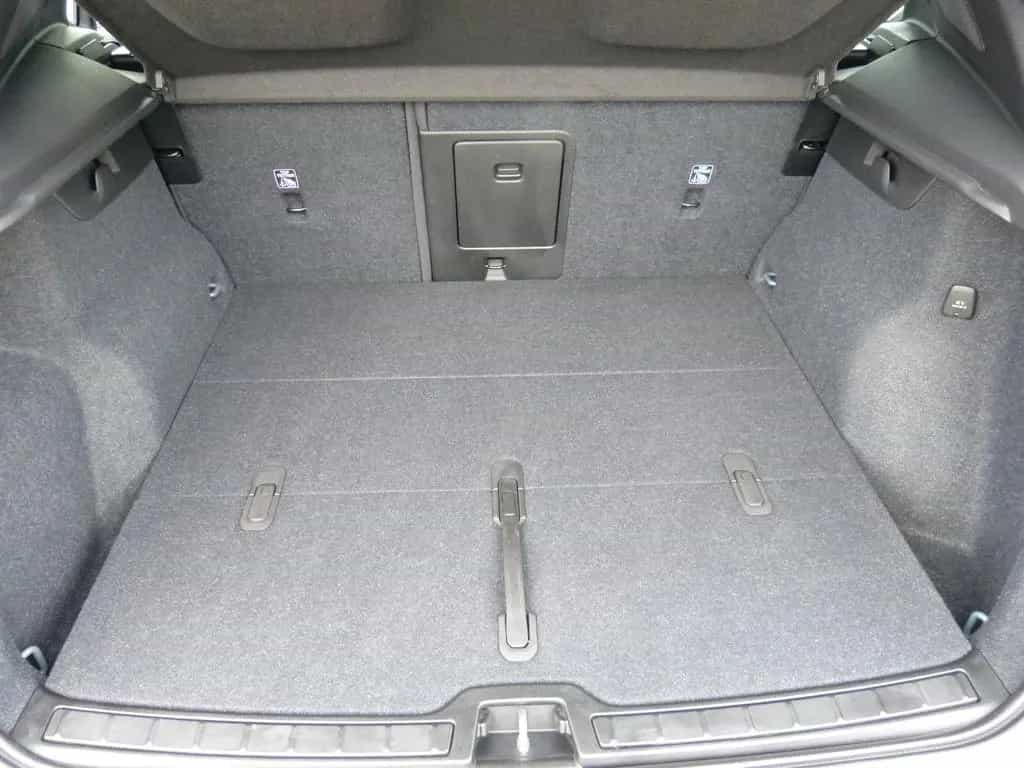 Volvo XC40 B3 Plus Dark ACC BLIS AHK 02/2023-photo-17