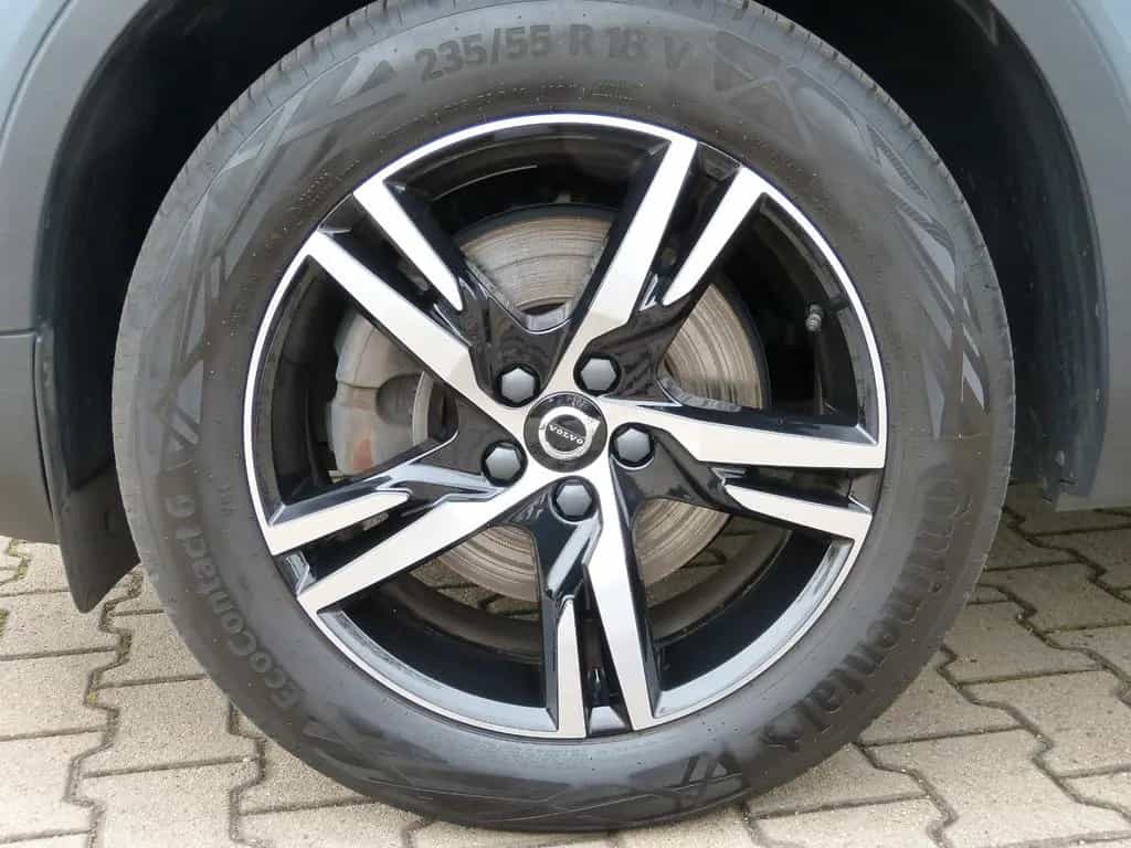 Volvo XC40 B3 Plus Dark ACC BLIS AHK 02/2023-photo-19
