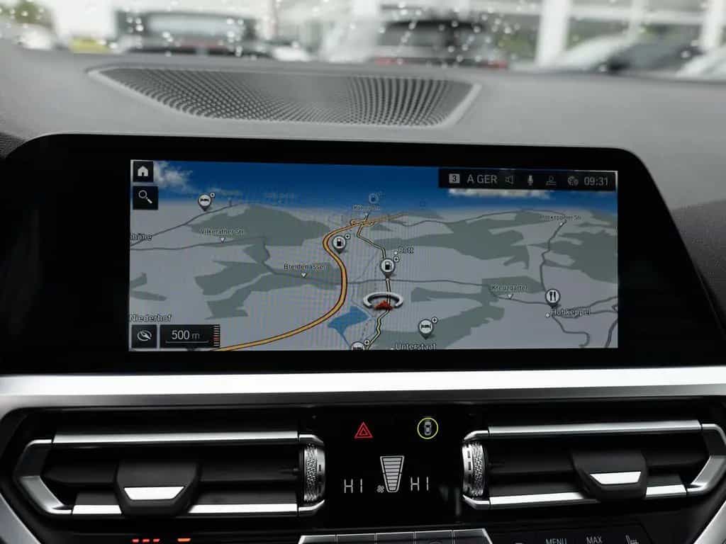 BMW 320 i Touring Advantage LED ACC NAVI SHZ PDC 03/2021-photo-14