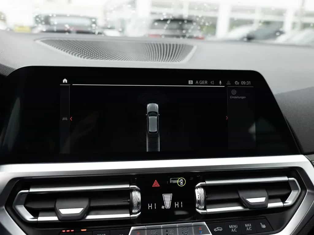BMW 320 i Touring Advantage LED ACC NAVI SHZ PDC 03/2021-photo-17