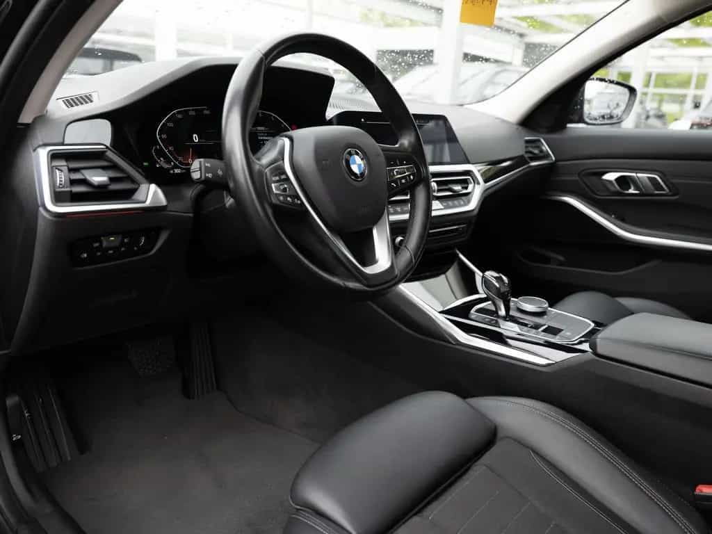 BMW 320 i Touring Advantage LED ACC NAVI SHZ PDC 03/2021-photo-25