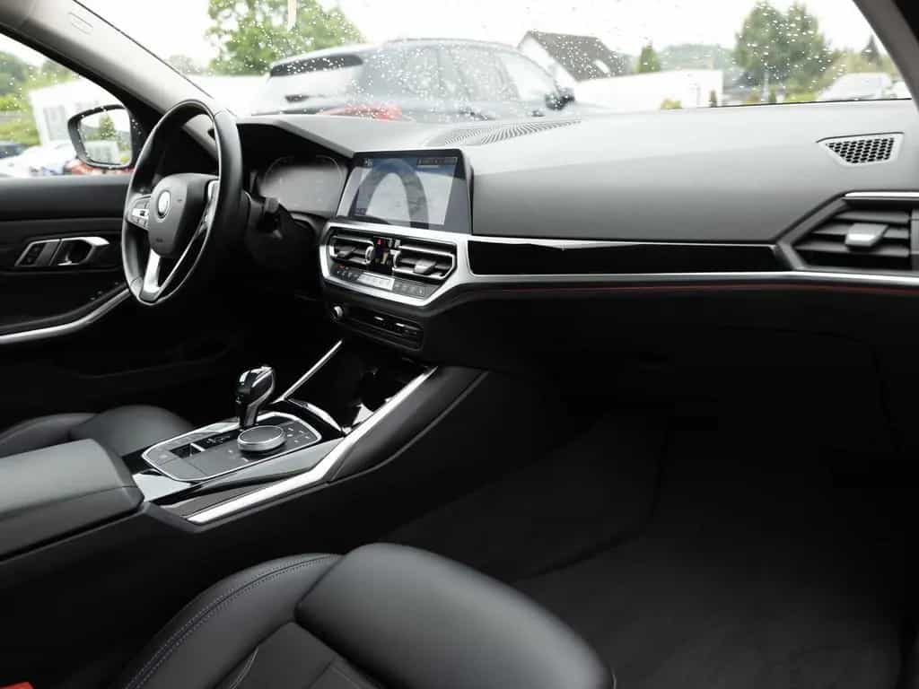 BMW 320 i Touring Advantage LED ACC NAVI SHZ PDC 03/2021-photo-7