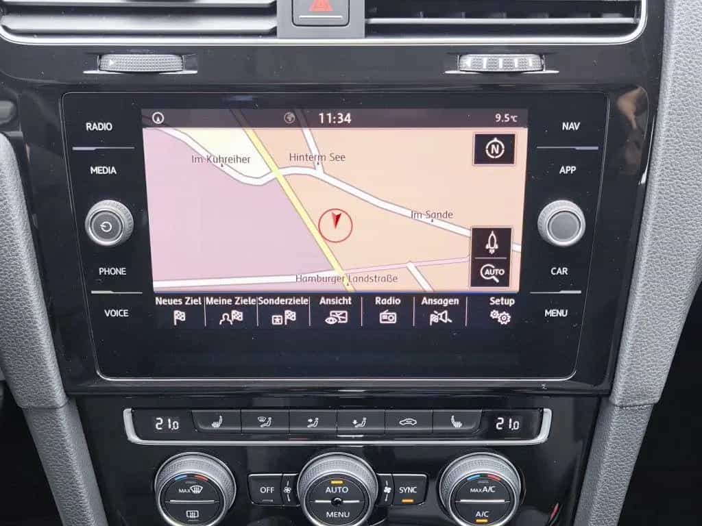 Volkswagen Golf 1.5 TSI DSG Highline R-Line *Nav,SHZ,ACC* 08/2018-photo-10