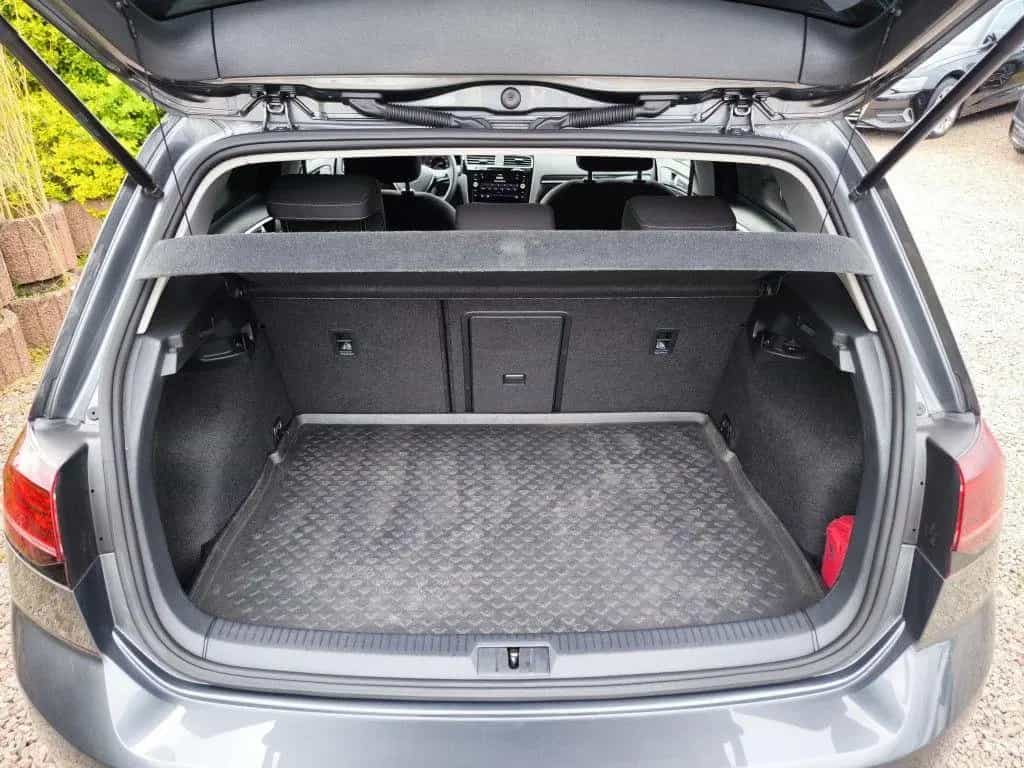 Volkswagen Golf 1.5 TSI DSG Highline R-Line *Nav,SHZ,ACC* 08/2018-photo-11
