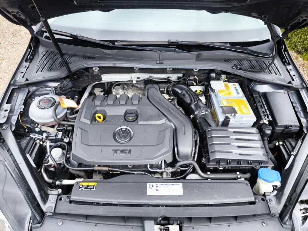 Volkswagen Golf 1.5 TSI DSG Highline R-Line *Nav,SHZ,ACC* 08/2018-photo-14