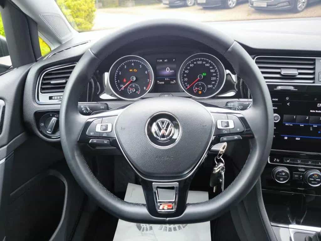 Volkswagen Golf 1.5 TSI DSG Highline R-Line *Nav,SHZ,ACC* 08/2018-photo-9