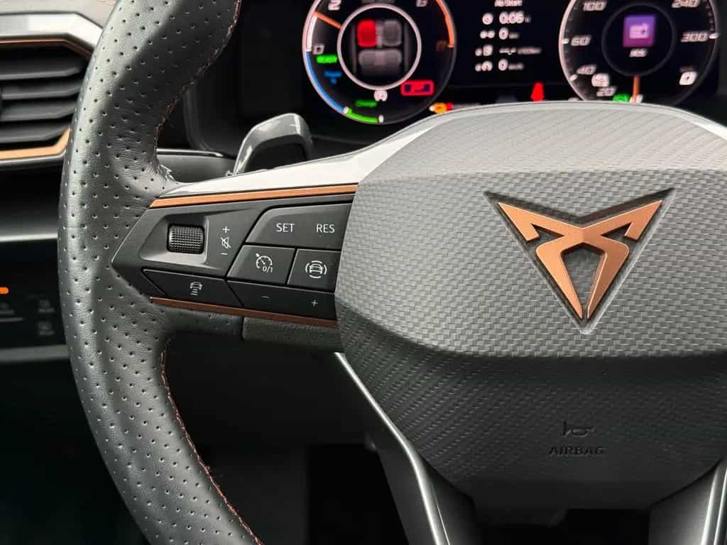 Cupra Formentor e-Hybrid,18-Zoll,R-Kamera,CarPlay,3-Zo 12/2023-photo-31