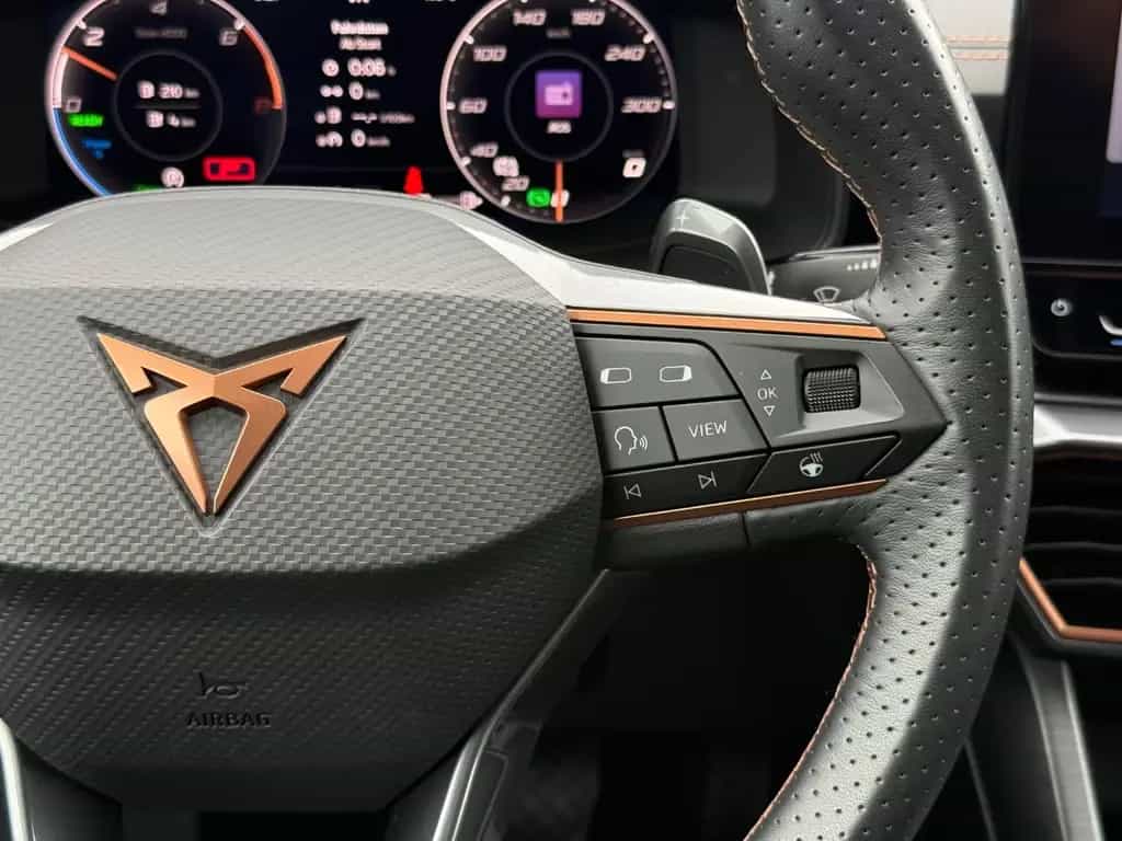 Cupra Formentor e-Hybrid,18-Zoll,R-Kamera,CarPlay,3-Zo 12/2023-photo-32