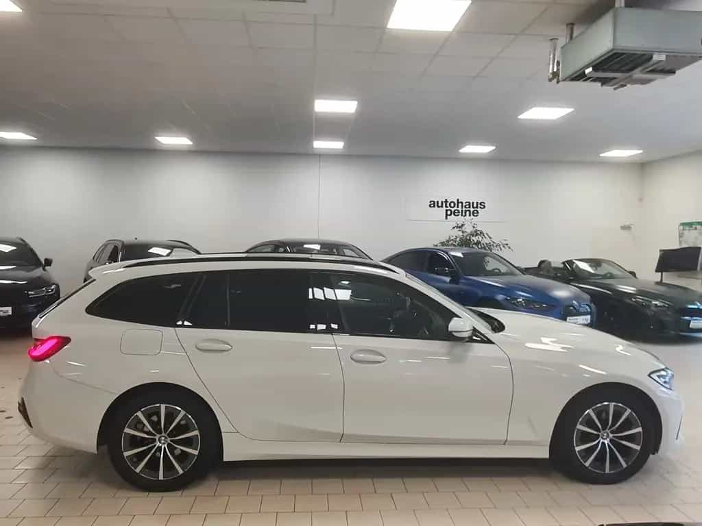 BMW 320 d Sport Line Aut/Navi/Stop&Go/Panarama/Leder 04/2021-photo-10