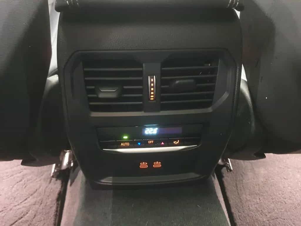 BMW 320 d Sport Line Aut/Navi/Stop&Go/Panarama/Leder 04/2021-photo-26