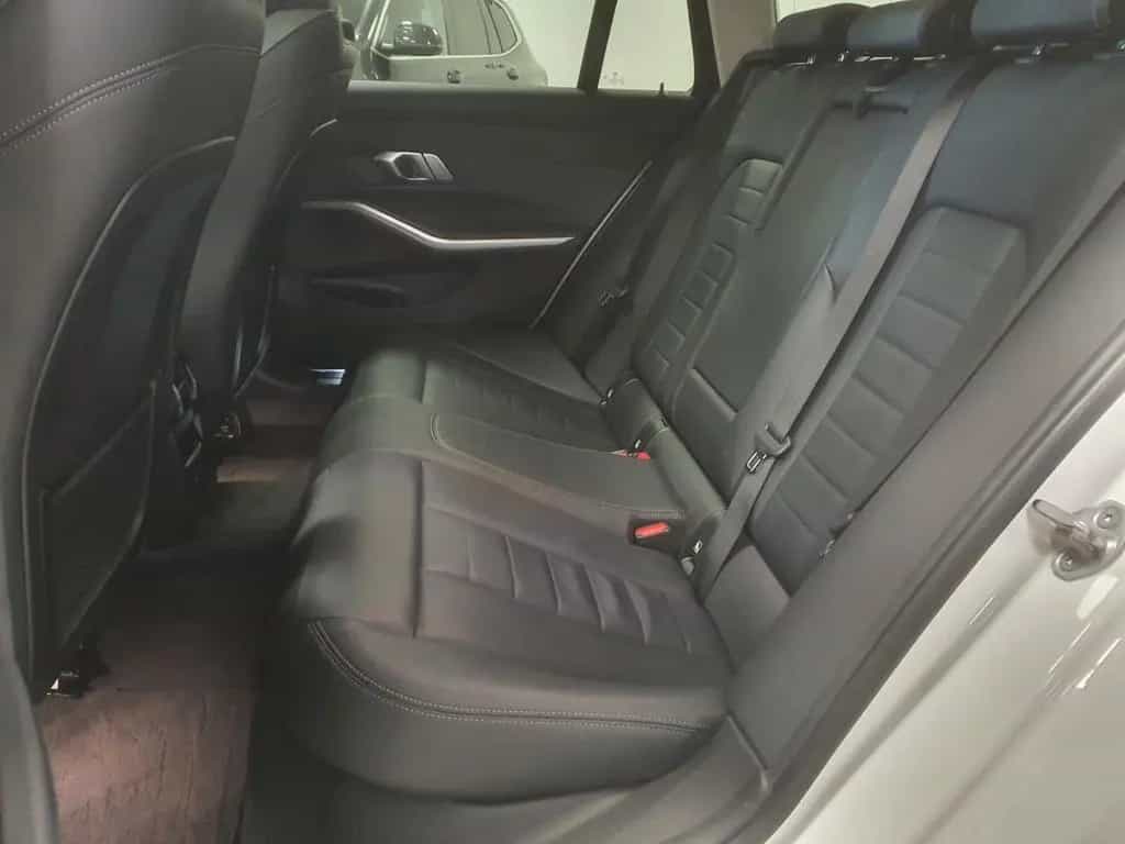 BMW 320 d Sport Line Aut/Navi/Stop&Go/Panarama/Leder 04/2021-photo-27