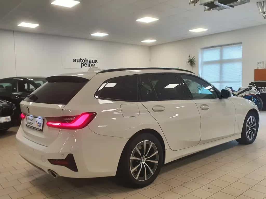 BMW 320 d Sport Line Aut/Navi/Stop&Go/Panarama/Leder 04/2021-photo-9